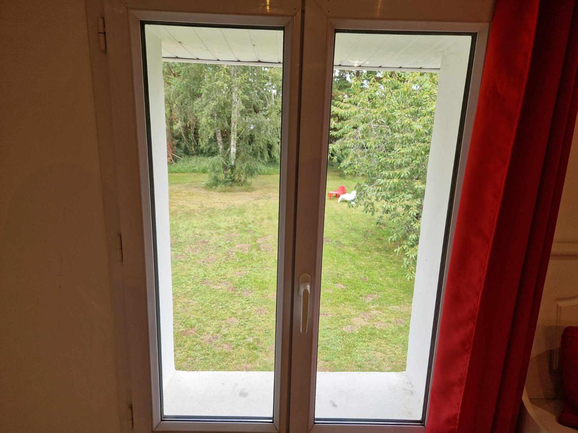 11 - Tres Joli 2 Pieces Tout Equipe Pour 1 A 5 Personnes, Vue Sur Parc Arbore, Parking Privatif Gratuit, Grand Fourgon Possible, Tout Le Linge De Maison Est Fourni Razac-sur-lʼIsle Exterior foto